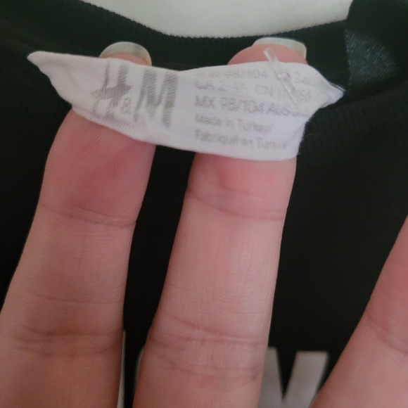 H&M Ramones Black White Band Logo Long Sleeve Tee Size 5 Youth - Picture 3 of 4